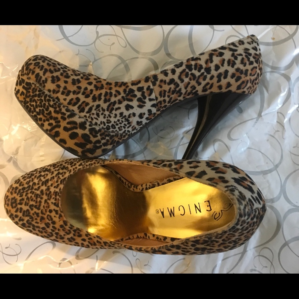 Leopard Print Platform Pump 8.5 - image 2
